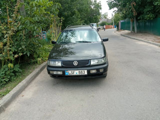 Volkswagen Passat foto 1