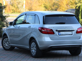 Mercedes B-Class foto 3