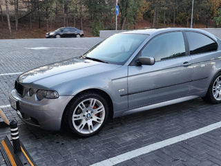 BMW 3 Series Coupe foto 2