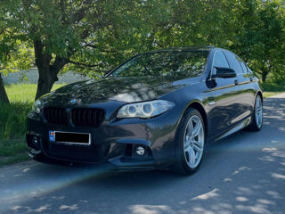 BMW 5 Series foto 3