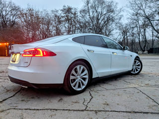 Tesla Model S foto 3