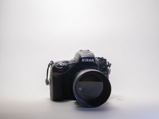 Nikon Dd610 / Nikon / Nikkor 50mm f/1.8D, Nikkor 35-70 f/2.8 / Nikon MB D10 /  Nikon 85m