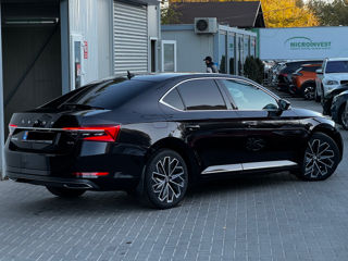 Skoda Superb foto 4