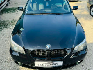 BMW 5 Series foto 3