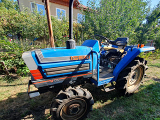 Vind tractor Iseki 210 + freză 1,40 + cultivator 2.10 + plug pentru vie/livadă foto 3