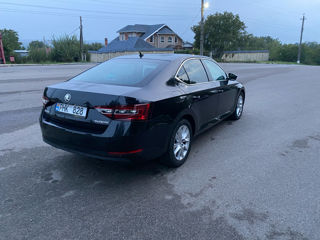 Skoda Superb foto 4