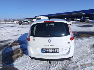 Renault Grand Scenic foto 6