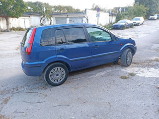 Ford Fusion foto 4