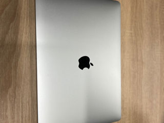 MacBook Pro 13 2017 (i5, 8GB, 256GB) foto 1