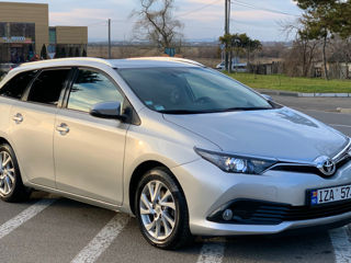 Toyota Auris foto 2