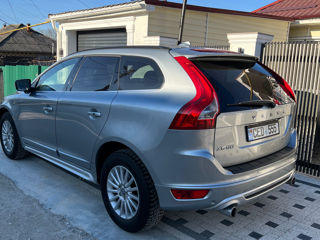 Volvo XC60 foto 2