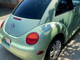 Volkswagen New Beetle foto 2