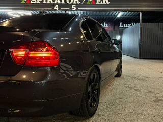 BMW 3 Series foto 4