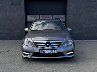 Mercedes C-Class foto 3