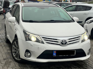 Toyota Avensis foto 4