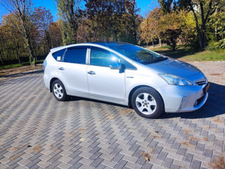 Toyota Prius + foto 8