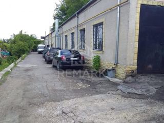 Продаётся коммерческое помещение по ул. Волунтарилор, Чокана площадью 270 м по цене 65000 € foto 2