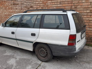 Opel Astra foto 2