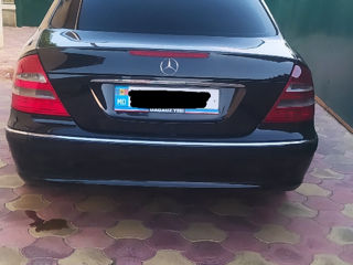 Mercedes E-Class foto 4