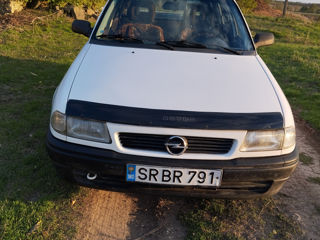 Opel Astra foto 1