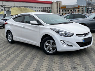 Hyundai Elantra foto 4