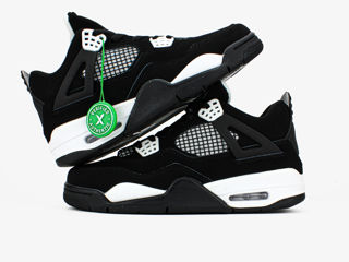 Nike Air Jordan 4 Retro White Tunder foto 3