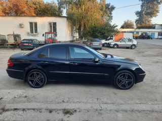 Mercedes E-Class foto 8