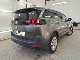 Peugeot 5008 foto 2