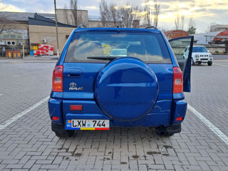 Toyota Rav 4 foto 9