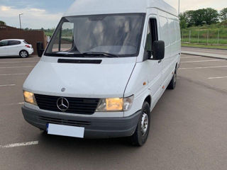 Mercedes Sprinter foto 2