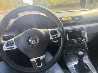 Volkswagen Passat foto 7