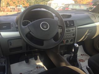 Renault Clio foto 1