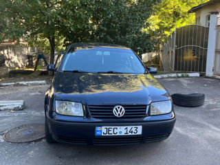 Volkswagen Bora foto 1