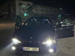 BMW 5 Series foto 3