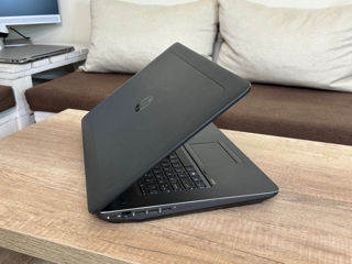 HP Zbook 17 G4 (i7/Ram 32Gb/SSD 1Tb NVMe/Quadro P3000 6Gb) foto 5