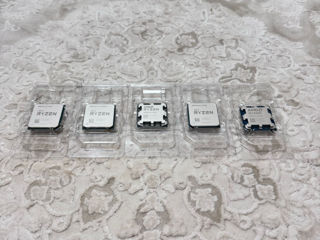 Ryzen 9 5900X Ryzen 9 3900X Ryzen 7 5700X3D Ryzen 7 5800X Ryzen 7 5700X Ryzen 7 8700F Ryzen 5 9600X  foto 0