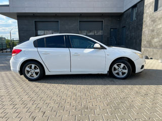 Chevrolet Cruze foto 2