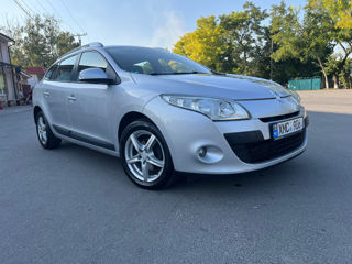 Renault Megane foto 1