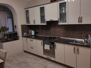 3-х комнатная квартира, 105 м², Рышкановка, Кишинёв