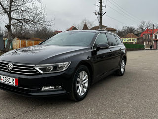 Volkswagen Passat foto 3