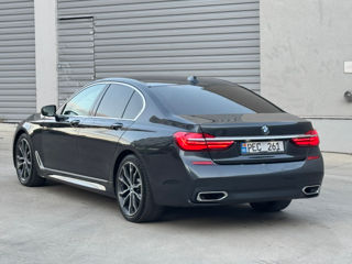 BMW 7 Series foto 3