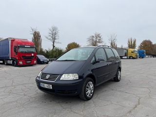 Volkswagen Sharan foto 2