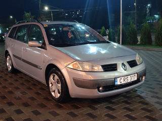 Renault Megane foto 2