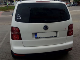 Volkswagen Touran foto 5