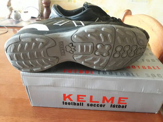 Cпортивная обувь Kelme, бампы для футбола,размер 34.5 стелька 22 см foto 3