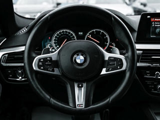 BMW 5 Series foto 10