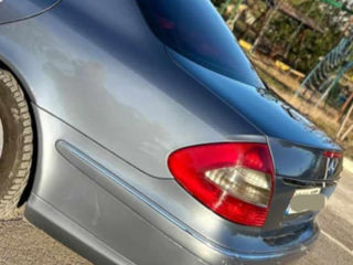 Mercedes E-Class foto 8