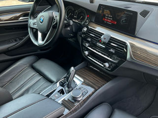 BMW 5 Series foto 4