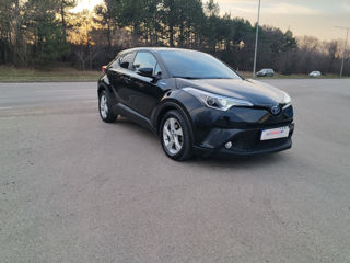 Toyota C-HR foto 2