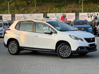 Peugeot 2008 фото 0